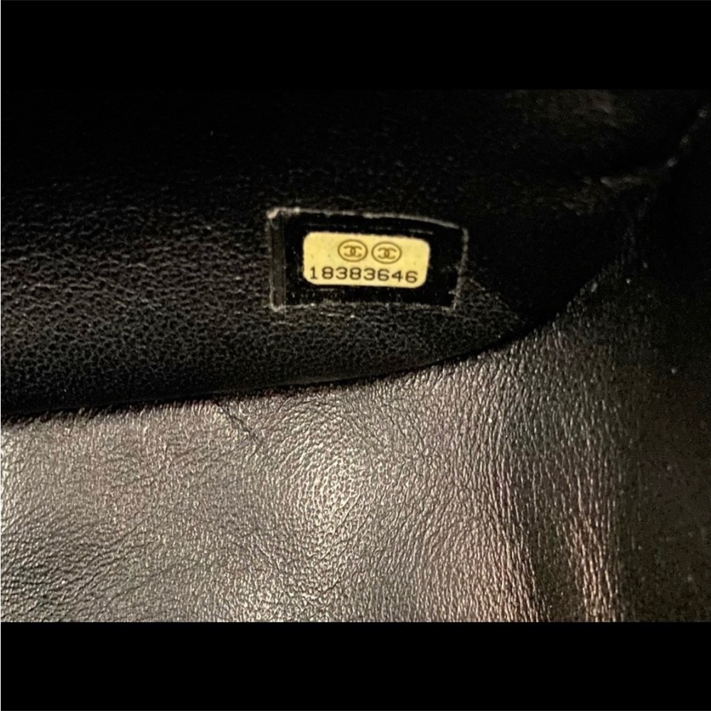 Classic Twist Chanel Bag - Picture 4 of 8